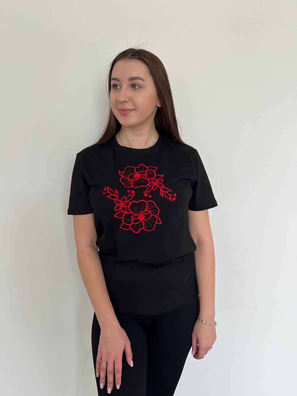 Футболка з вишивкою класична преміум S - XL